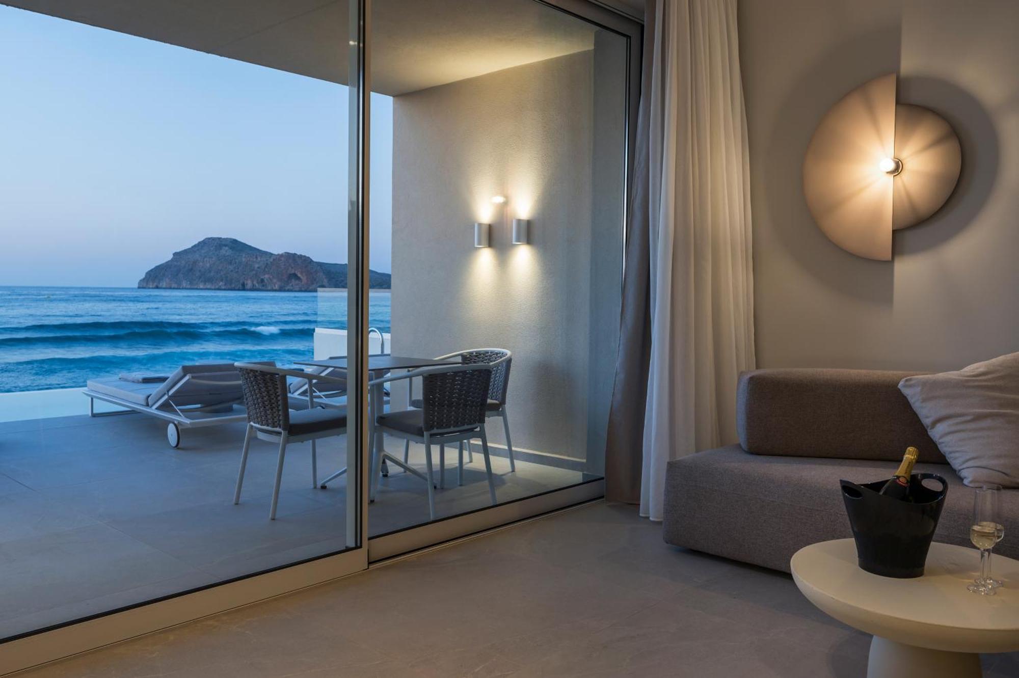Marika Aparthotel 4*