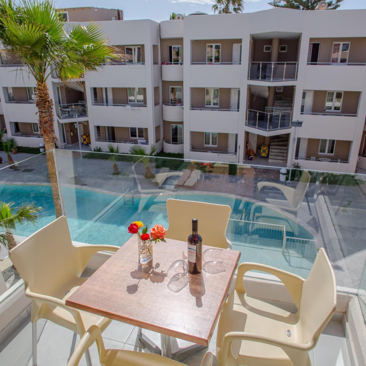 Aparthotel Marika Platanias (Crete)